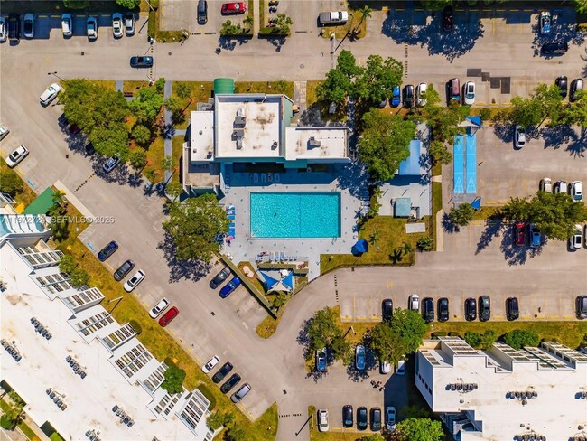 Building Photo - 17620 Atlantic Blvd