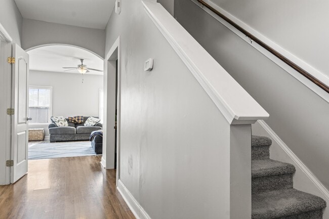 Building Photo - 401 Hope Ct