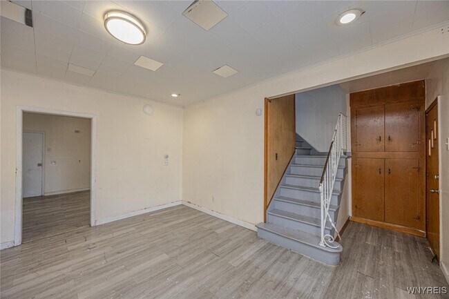 Building Photo - 62 Sweet Ave