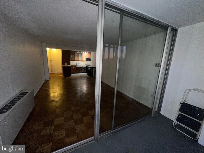 Building Photo - 1301 Delaware Ave SW