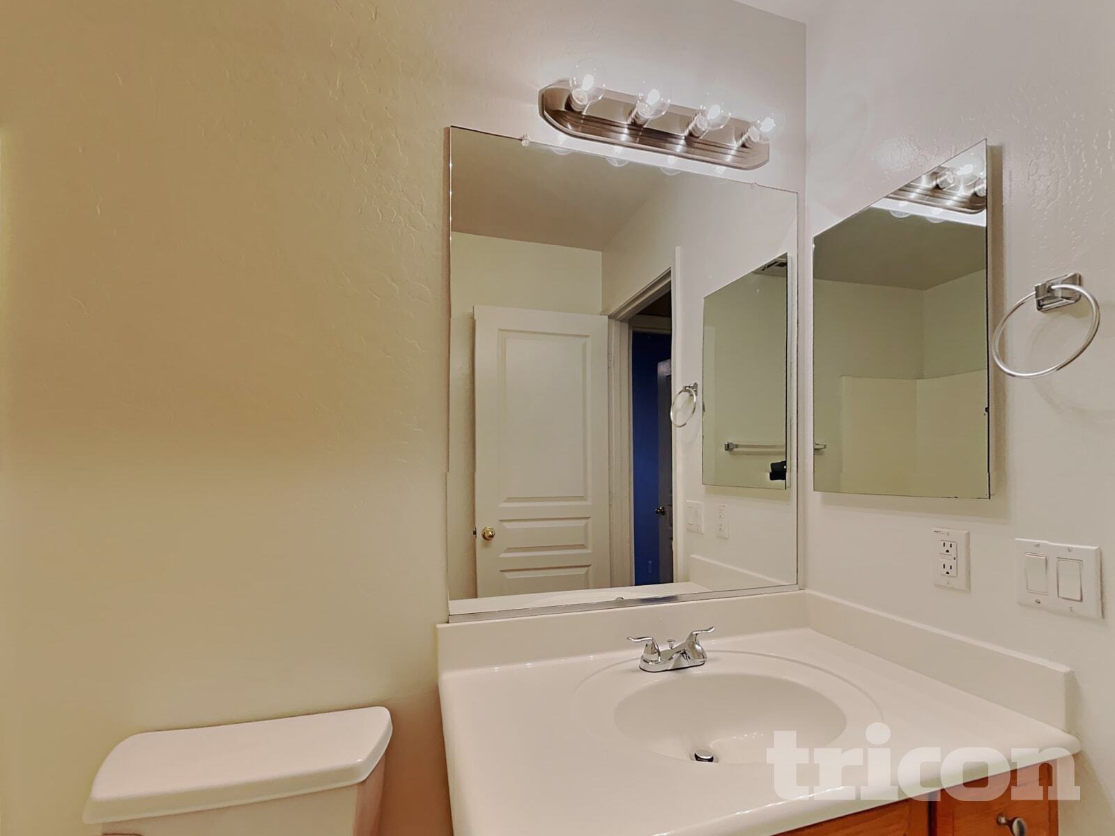 Building Photo - 2522 S 114th Ln