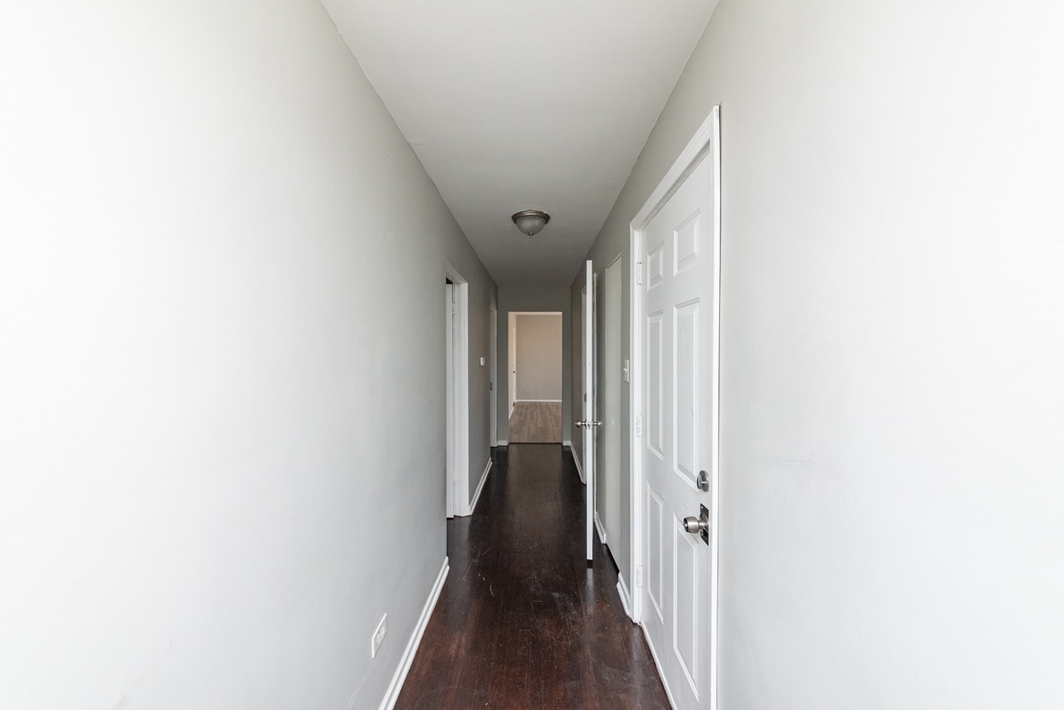 Building Photo - 3058 N Kostner Ave
