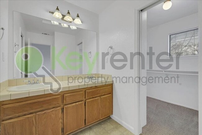 Building Photo - 7733 Lauppe Ln