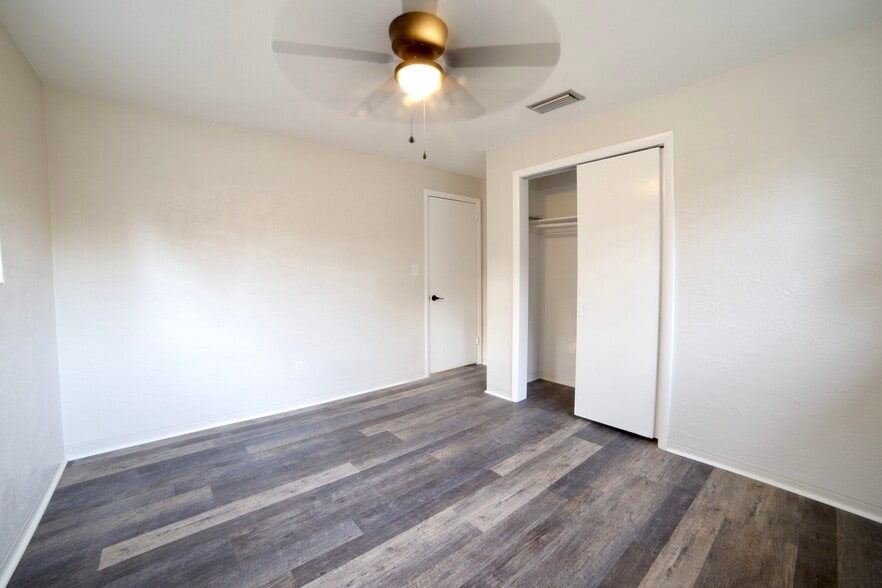 Bedroom 3 - 113 Astor St