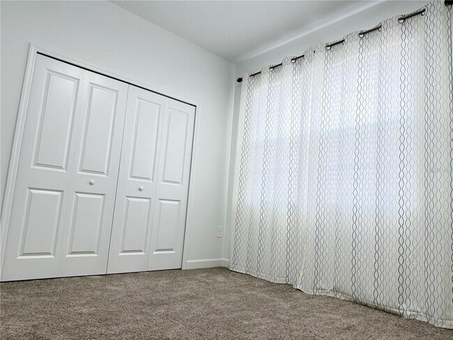 Building Photo - 7117 Dilly Lake Ave