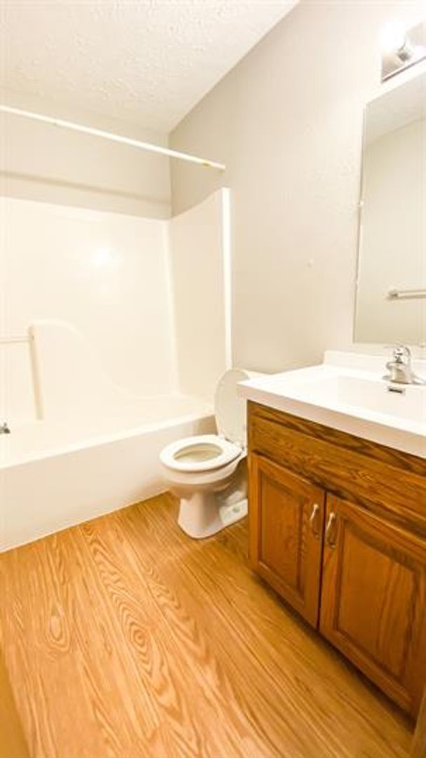 Building Photo - 403 Country Villa Ln