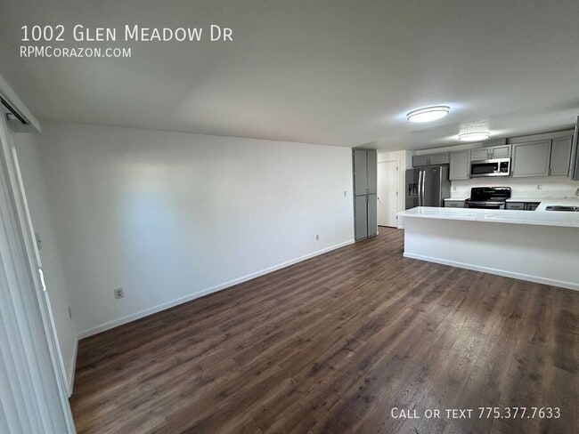 Building Photo - 1002 Glen Meadow Dr