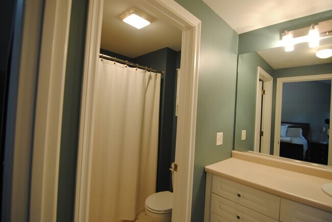 Building Photo - 81 Barrington Ave