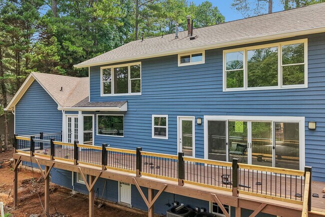 Building Photo - 5 Bedroom Two Story Colonial Home in Walton HS District