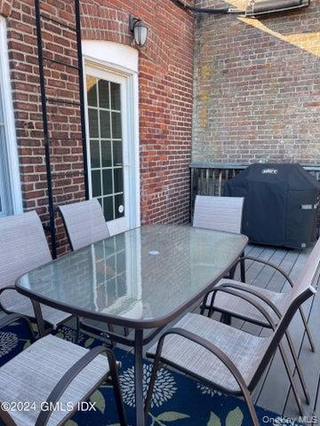 Building Photo - 343 Greenwich Ave