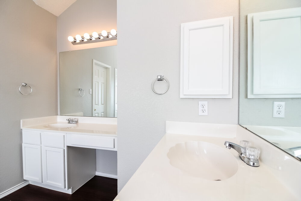 Building Photo - 816 Parker Dr