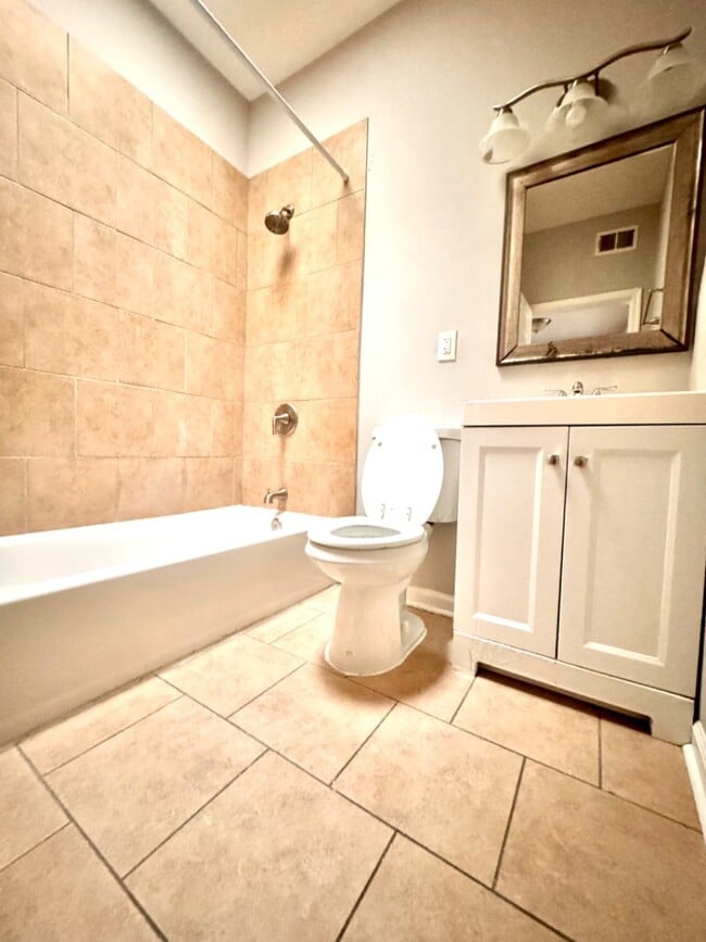 Building Photo - 3213 The Alameda