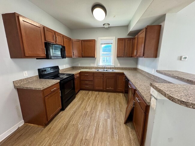 Building Photo - 1907 Grayson St