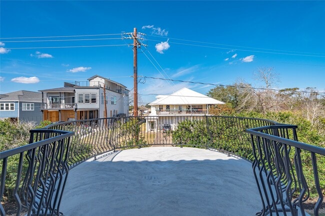 Building Photo - 538 Villa Dr