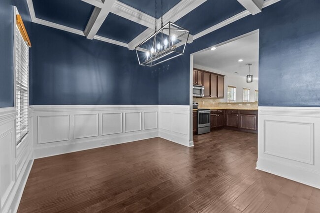 Building Photo - **SHOWINGS UNAVAILABLE UNTIL AUGUST 1ST!!!**