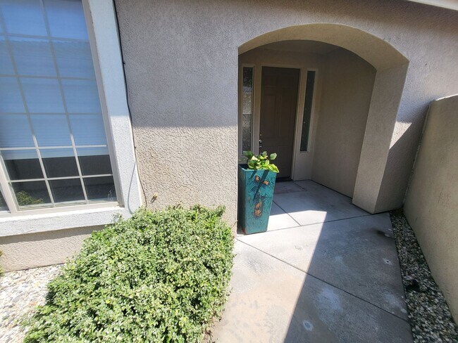 Building Photo - 1267 Quail Run Dr