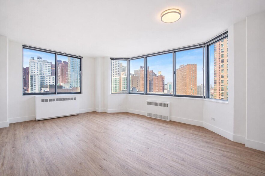 Building Photo - 1735 York Ave