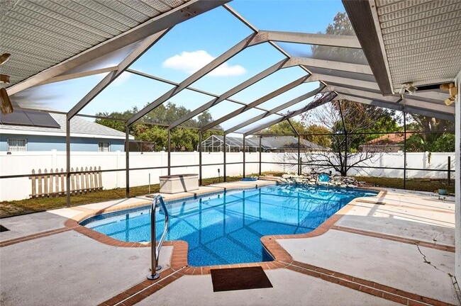 Building Photo - 7839 SW 63rd Ave Rd