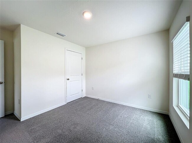 Building Photo - 8561 SW 46th Ave