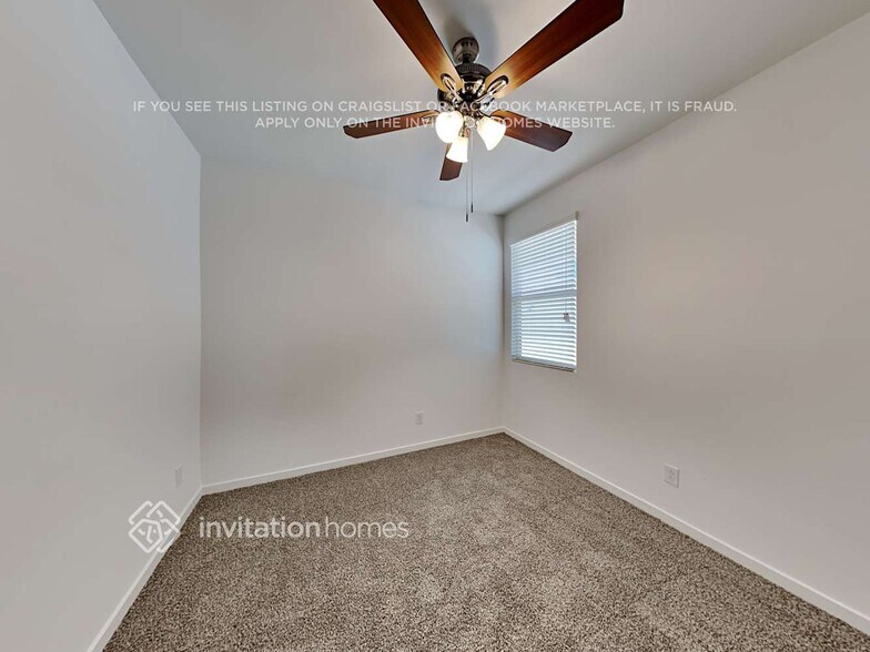 Building Photo - 17692 W Fetlock Trail