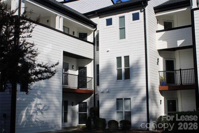 Building Photo - 18749 Vineyard Point Ln