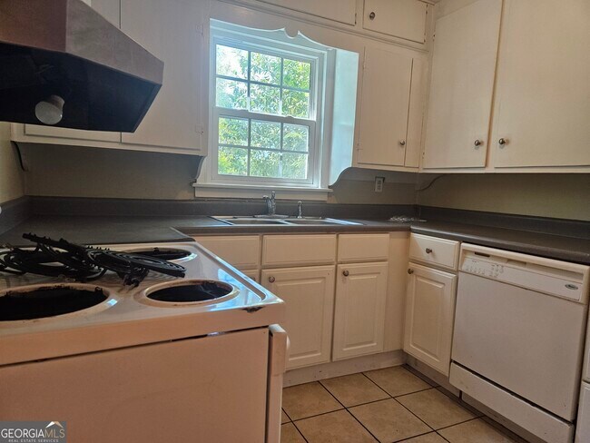 Building Photo - 316 Florence Ave