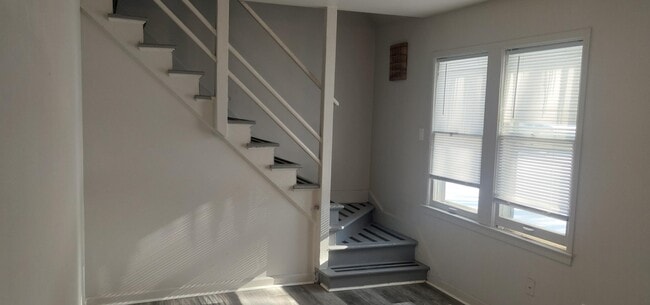 Building Photo - 19148 Hilton Dr