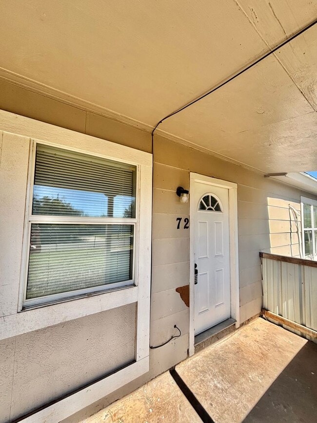 Building Photo - NOW AVAILABLE - Charming Updated Home Near...