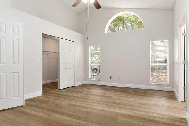 Building Photo - 1425 Whispering Woods Way