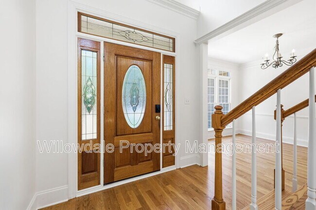 Building Photo - 223 Kinvara Ct