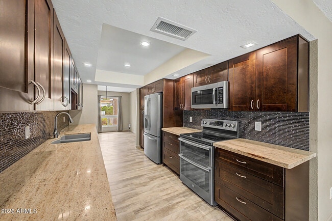 Building Photo - 8430 N 80th Pl