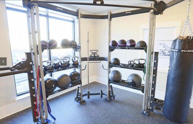 Building Photo - 1408 Broadcloth St