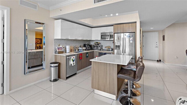 Building Photo - 5252 NW 85th Ave