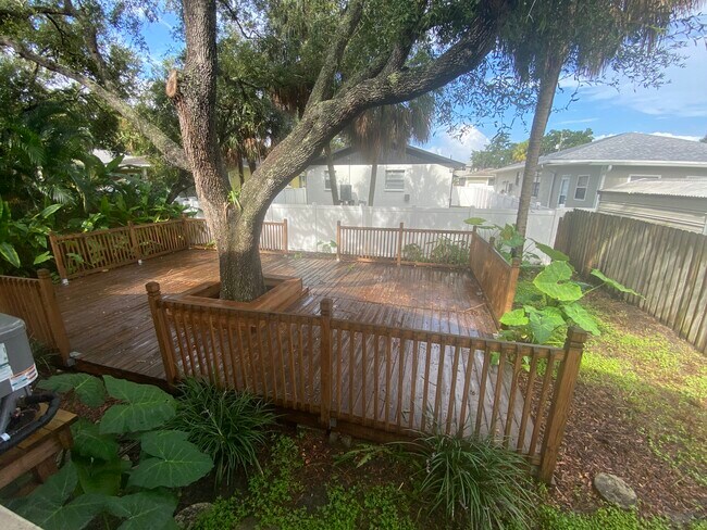 Building Photo - 7607 S Sherrill St