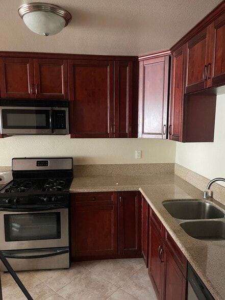 Building Photo - 11252 Peach Grove St