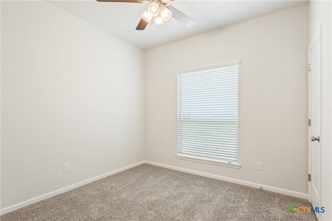 Building Photo - 2823 Fox River Dr