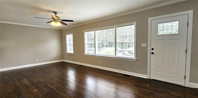 Building Photo - 1752 Parkhill Dr