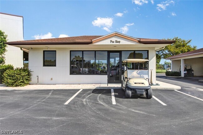 Building Photo - 1700 Pine Valley Dr