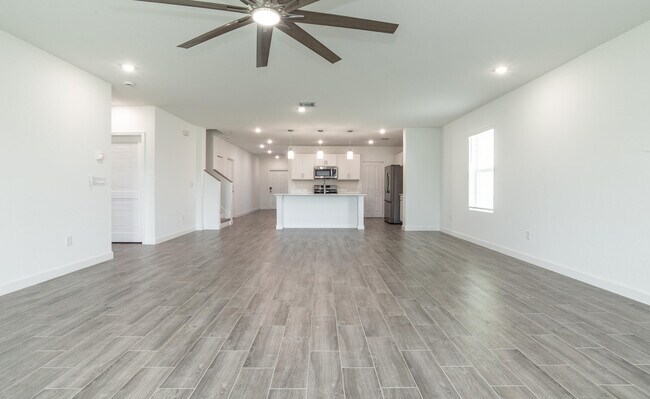 Building Photo - 6378 Windwood Wy
