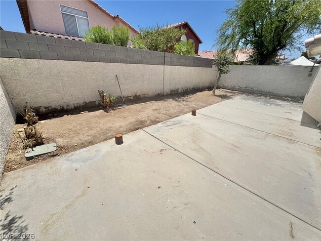 Building Photo - 8133 W Rochelle Ave
