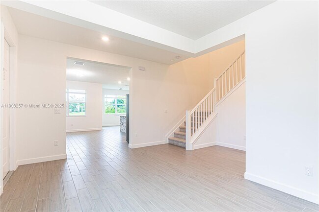 Building Photo - 4830 Navali Dr