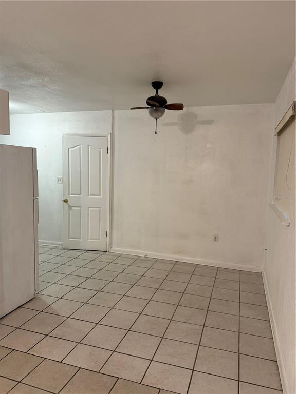 Building Photo - 4926 Deauville Dr