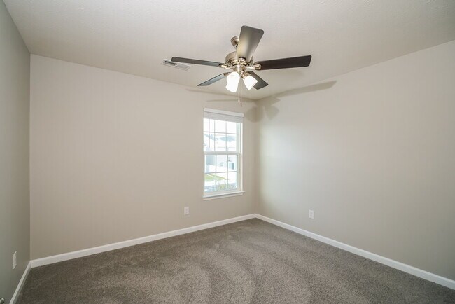 Building Photo - 678 Reunion Ln