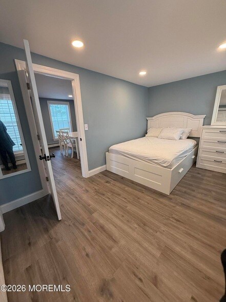 Building Photo - 67 5th St