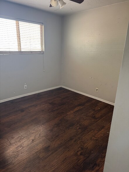 Building Photo - 1421 W 450 N