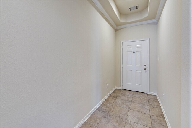 Building Photo - 84 Linnwood Dr