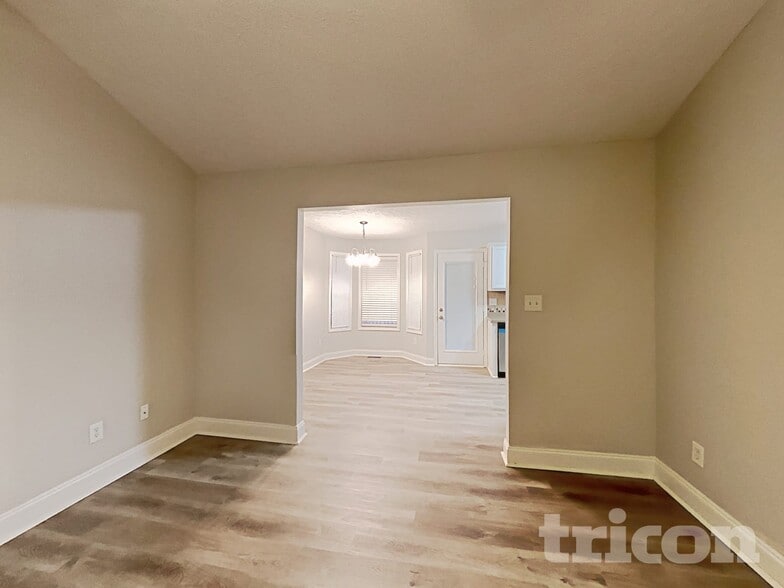 Building Photo - 280 Farmington Dr