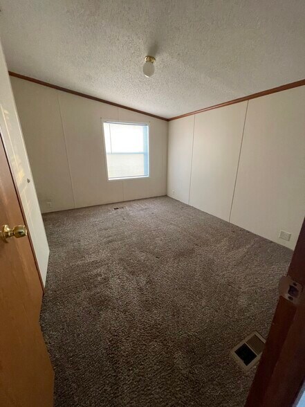 Building Photo - 106 Ashley Cir