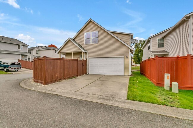 Building Photo - Spacious 3 Bedroom Home in Olympia