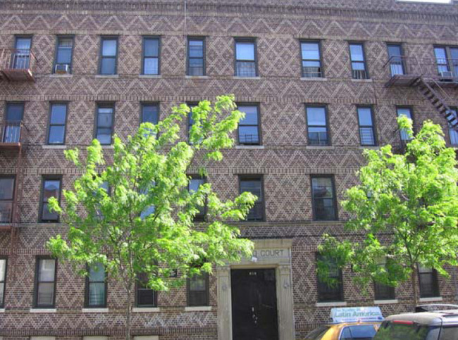 Primary Photo - Leonard Court